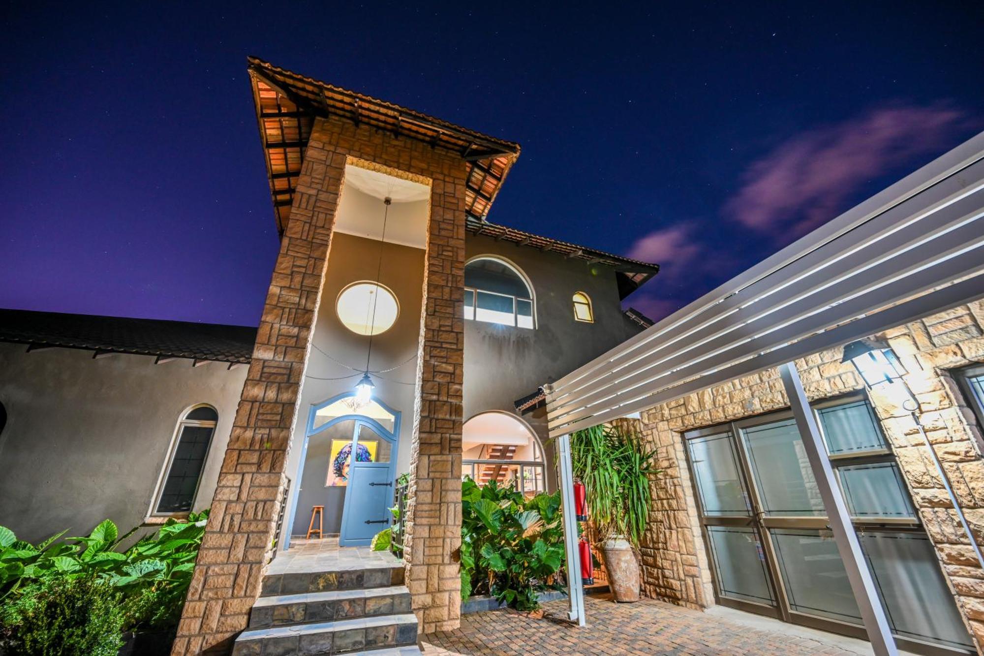 Blue Rain Guest House Блоемфонтейн Екстериор снимка